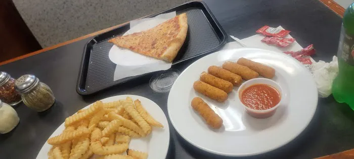 Gigi's Pizza Picture 8