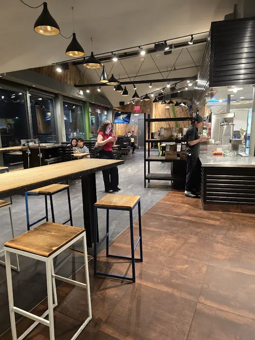 Shake Shack New Hyde Park Picture 1