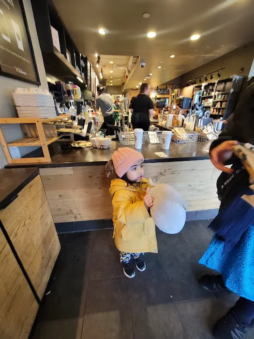 Starbucks Picture 9