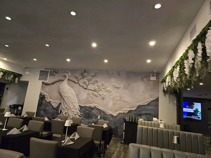 Minny's Bar & Grill Picture 4