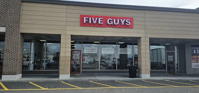 Five Guys Picture 1