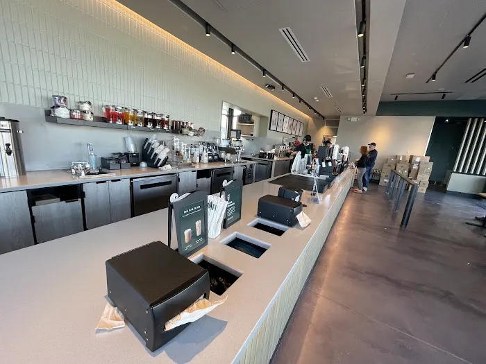 Starbucks Picture 7