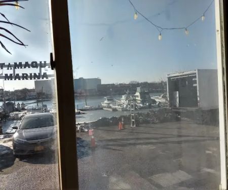 Tamaqua Bar & Marina