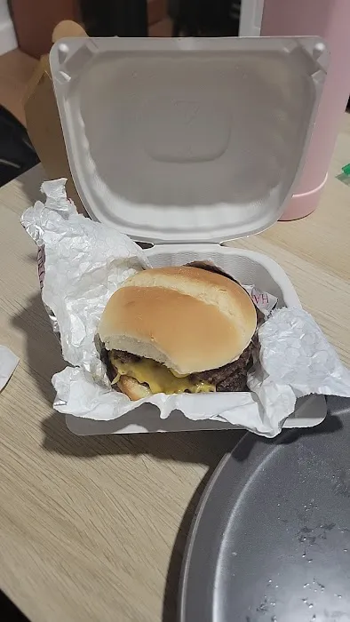 MrBeast Burger Picture 9