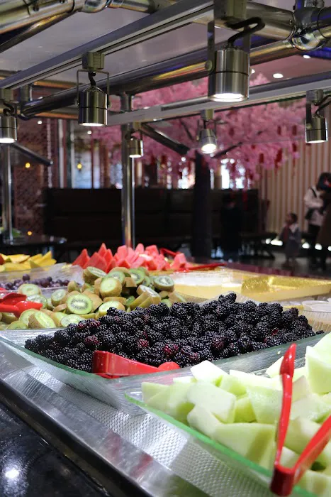 Umi Premium Sushi & Seafood Buffet Picture 1