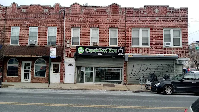 Organic Food Mart Deli Picture 9
