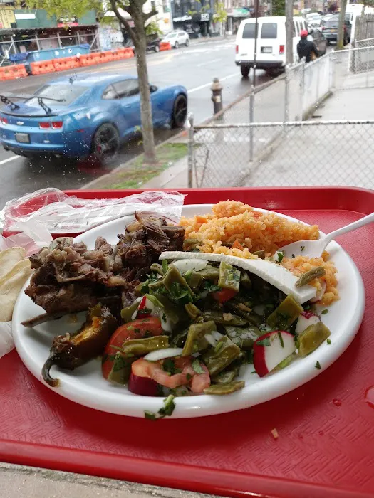 Azteca Deli Picture 2