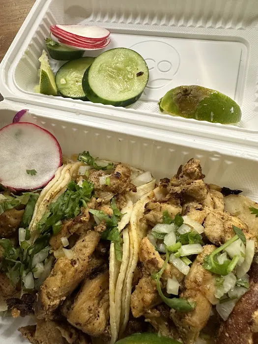 Peraltas Deli & Grill Food & Groceries Picture 6