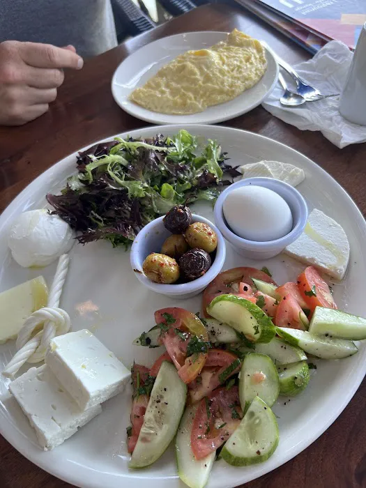 Rocca Cafe & Lounge Picture 5