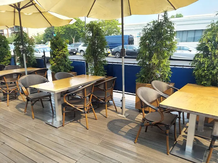 Rocca Cafe & Lounge Picture 4