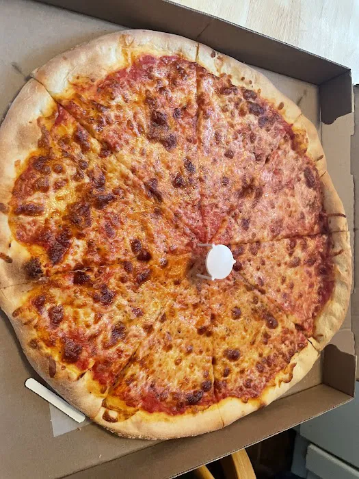 Luigi's Pizza Picture 4