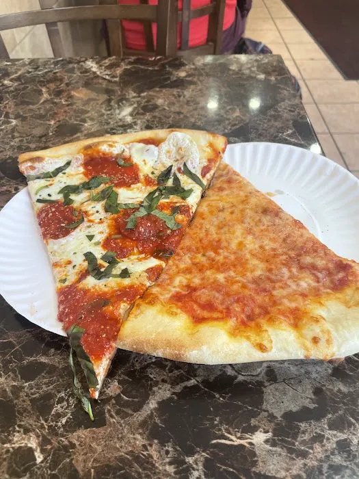 Luigi's Pizza Picture 6