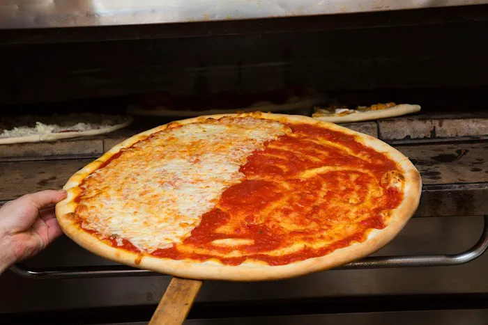 Luigi's Pizza Picture 5