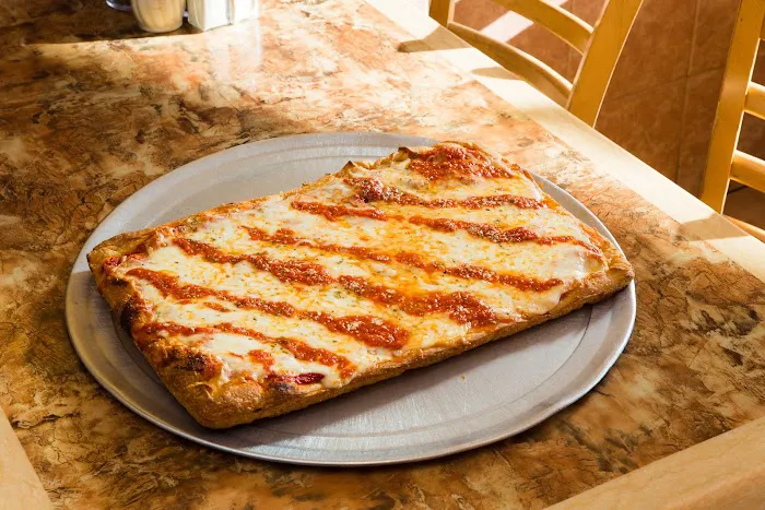 Luigi's Pizza Picture 3