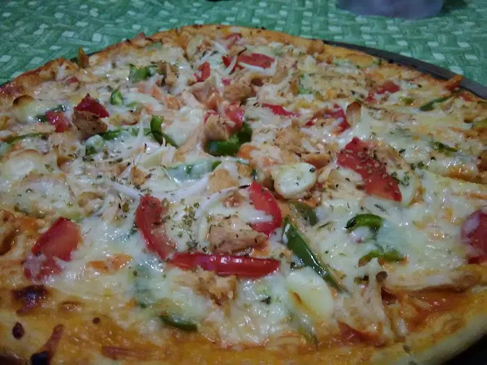Juniors Pizza Picture 1