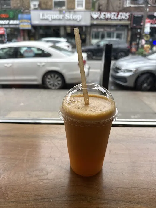 OverGreens Salads & Juice Picture 10
