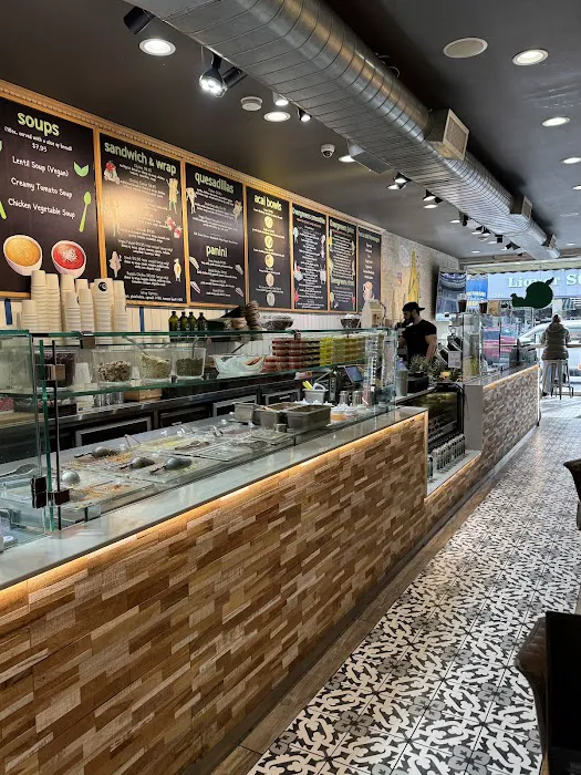 OverGreens Salads & Juice Picture 2