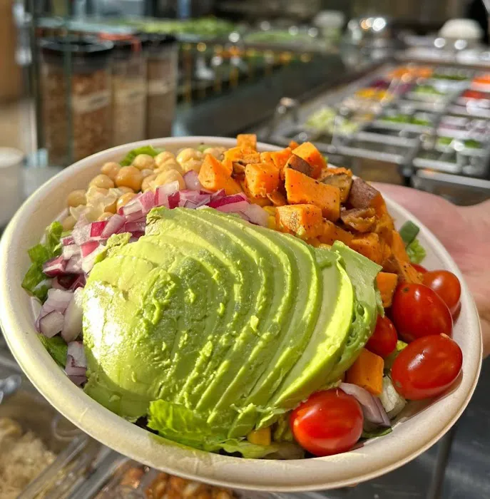 OverGreens Salads & Juice Picture 1