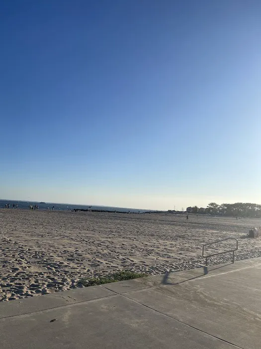 Manhattan Beach Food & Beverage Picture 6