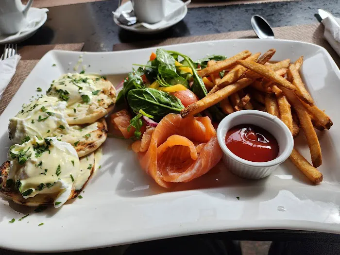 WOW Cafe Picture 2