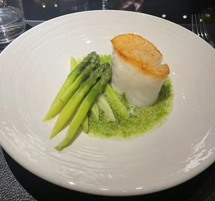 Level Restaurant & Bar Picture 2