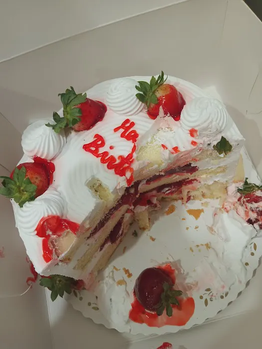 Elegante Pastry Shop Picture 6