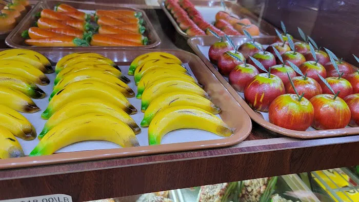 Elegante Pastry Shop Picture 7