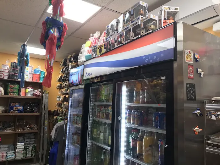 El Castillo Tienda Mexicana y Jugos Naturales Picture 8