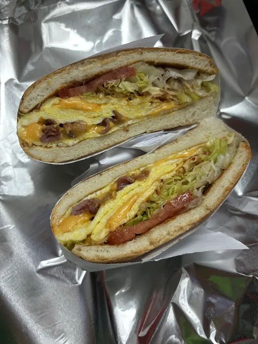 Las Dos Familias Deli Inc. Picture 2