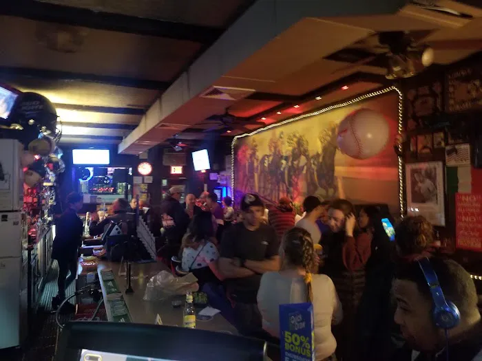 Homestretch Bar & Grill Picture 10