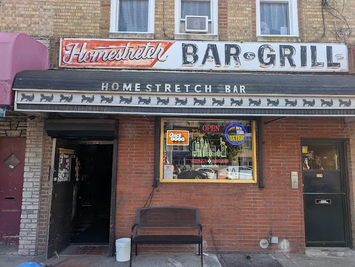 Homestretch Bar & Grill Picture 4