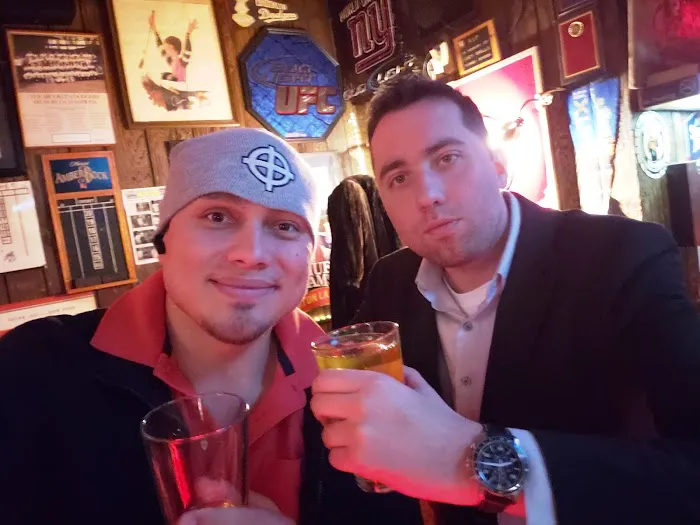 Homestretch Bar & Grill Picture 7