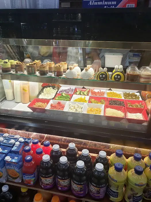 Kings 7 Deli & Grocery Picture 8