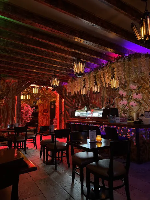 Living Room Sushi & Steakhouse Picture 8