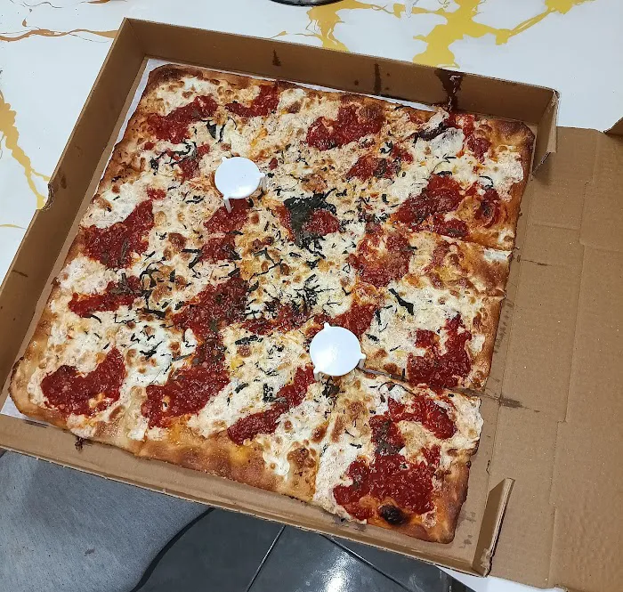Knapp Pizza II Picture 3