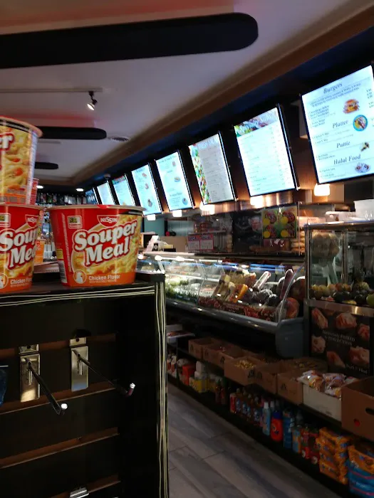 United Express Deli & Grill Picture 5