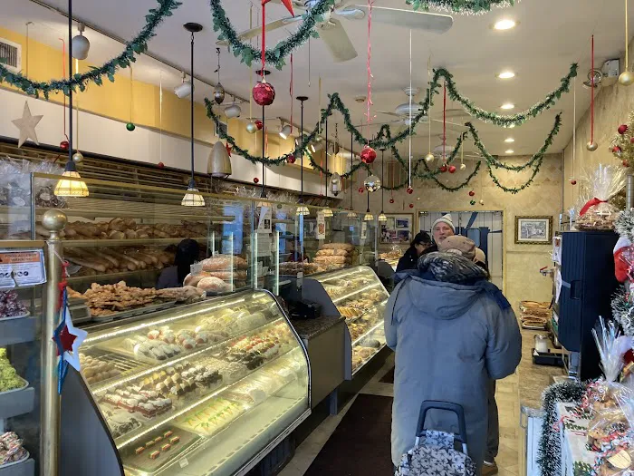 Kings Highway Bakery Picture 10
