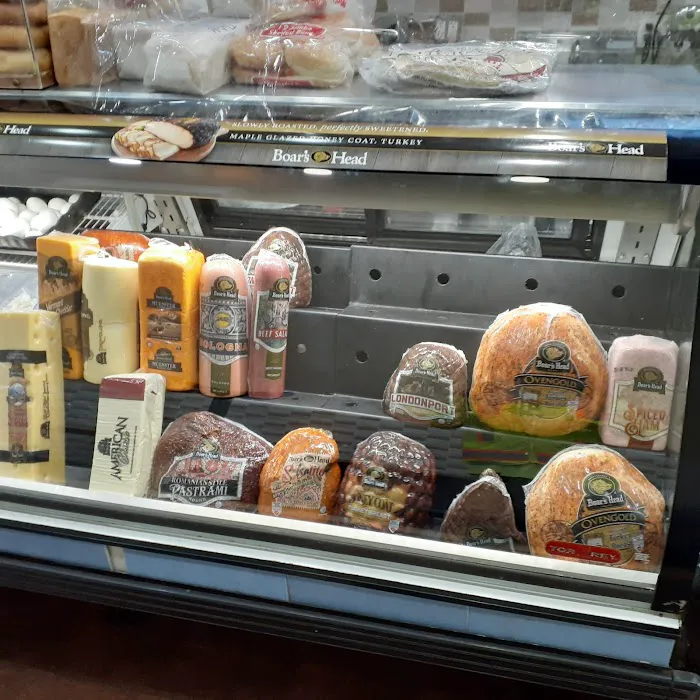 Ave-Z Deli & Pizza Picture 10