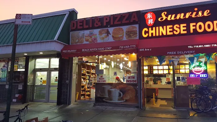 Ave-Z Deli & Pizza Picture 4