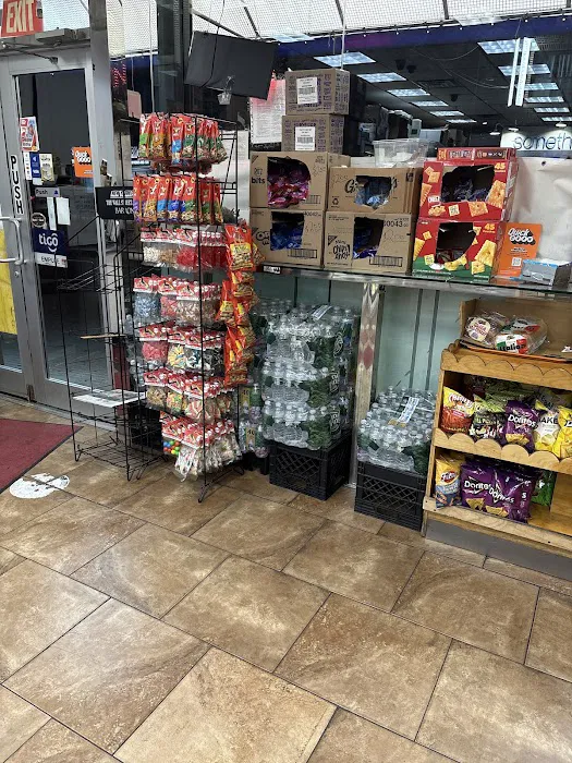 Tawfiq deli and grocery Picture 7