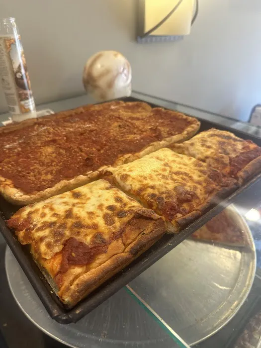 Andolinis Pizza Picture 7