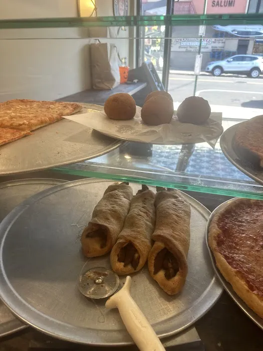 Andolinis Pizza Picture 5