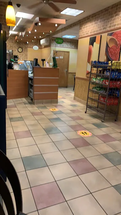 SUBWAY RESTAURANT(56099) Picture 1