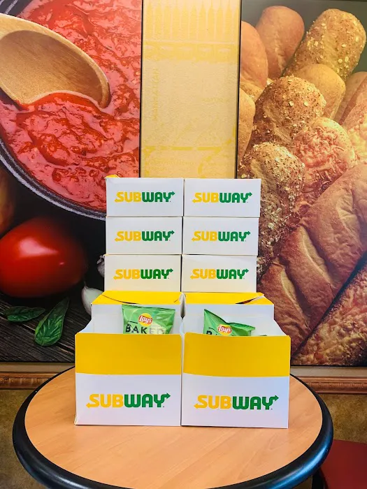 SUBWAY RESTAURANT(56099) Picture 3