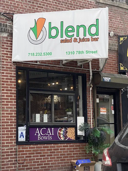 Blend Salad and Juice Bar Picture 3