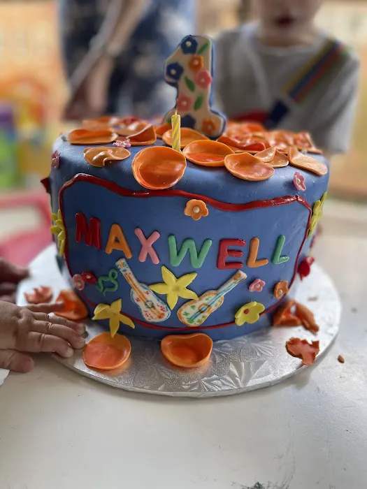 Custom cakes and cookies - Everything Cakes Picture 1