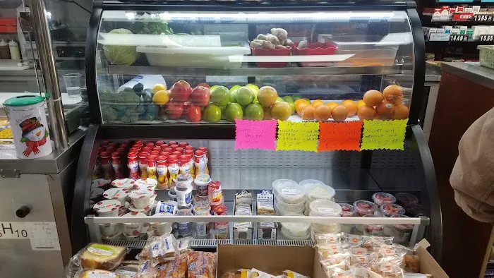 Colonial Deli & Juice Bar Picture 5