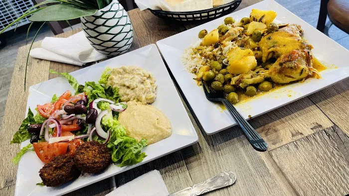 Falafel Palace Picture 6