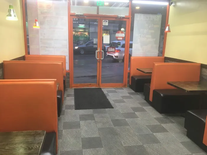 Dixy Chicken & Grill Picture 3