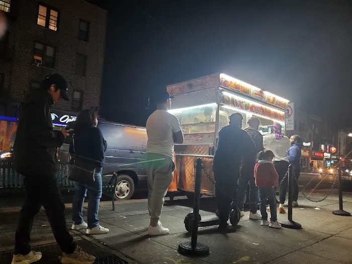 Middle Eastern Halal Cart Picture 7